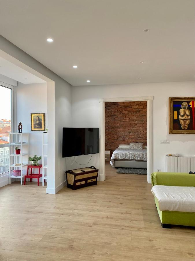 Comodo Y Moderno Piso En El Centro De Apartamento *